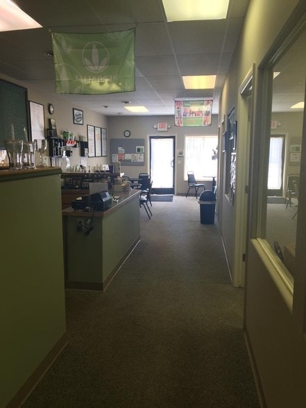 More Photos Of 604 W Main St, Gaylord Office For Lease