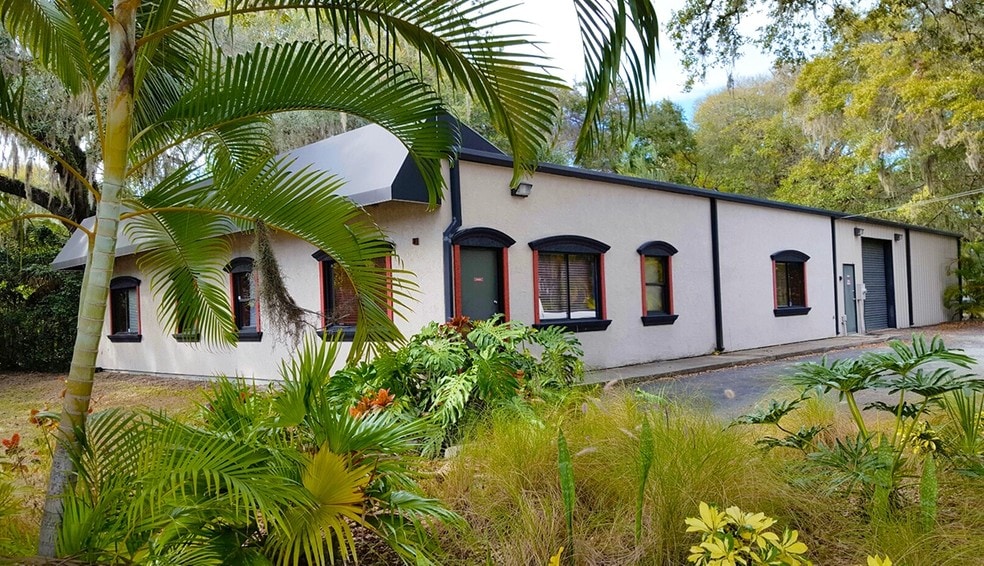 More Photos Of 1625 Manatee Ave E, Bradenton Storefront Retail Office For Sale