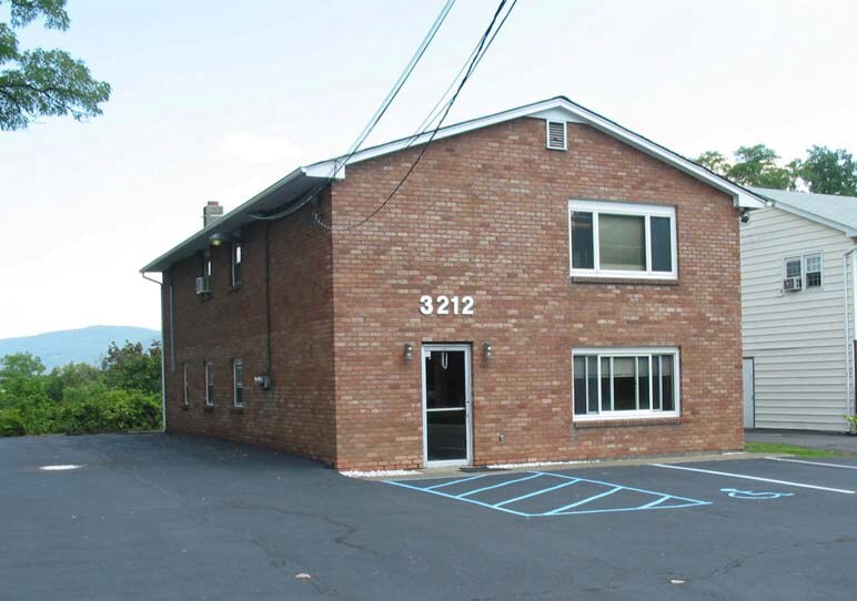 More Photos Of 3212 US Route 9W, New Windsor Township Medical For Lease