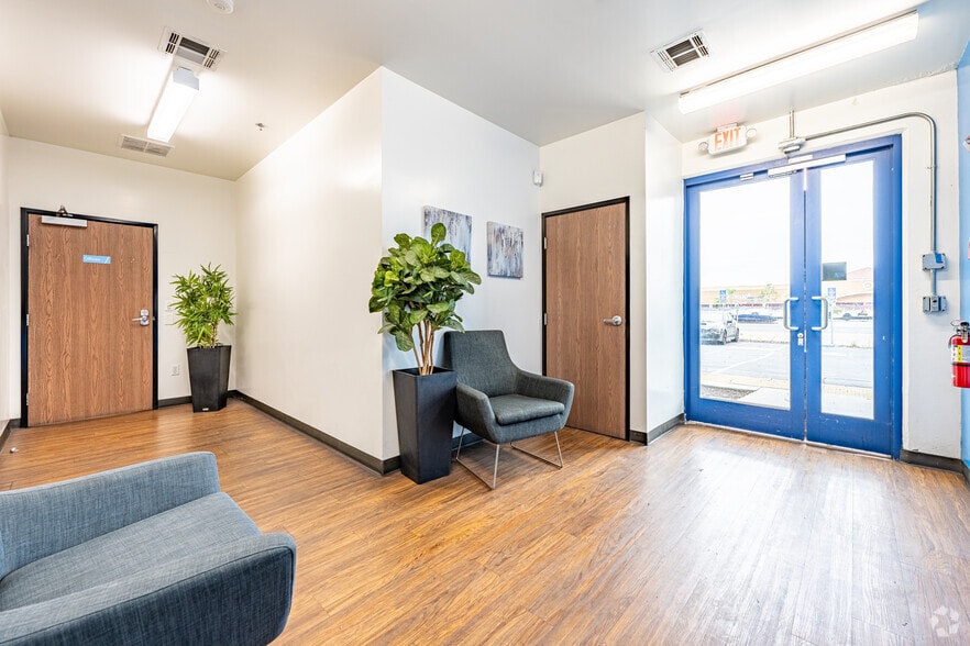 More Photos Of 5625 E Firestone Blvd, South Gate Warehouse For Lease