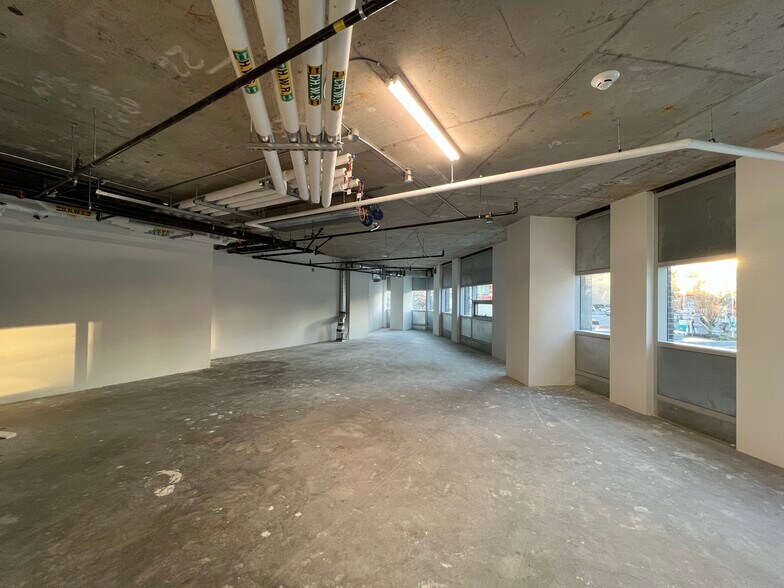 More Photos Of 220 East 1st Ave, Vancouver Light Manufacturing For Lease