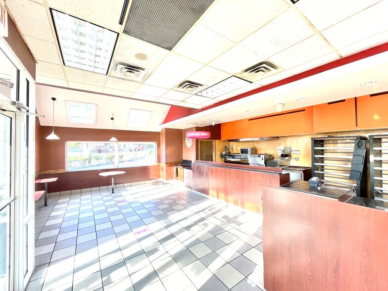 More Photos Of 1989-2001 Springfield Ave, Maplewood Freestanding For Sale