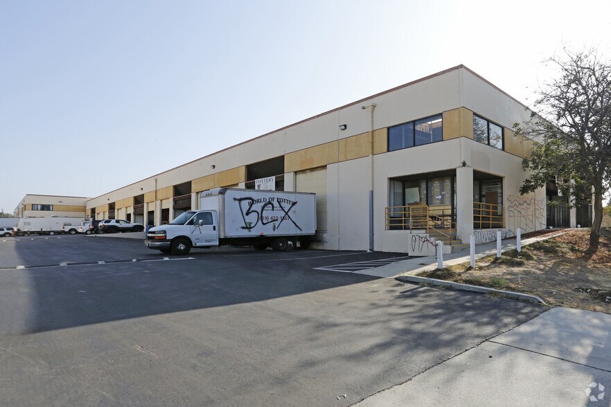 More Photos Of 3121 Main St, Chula Vista Manufacturing For Lease