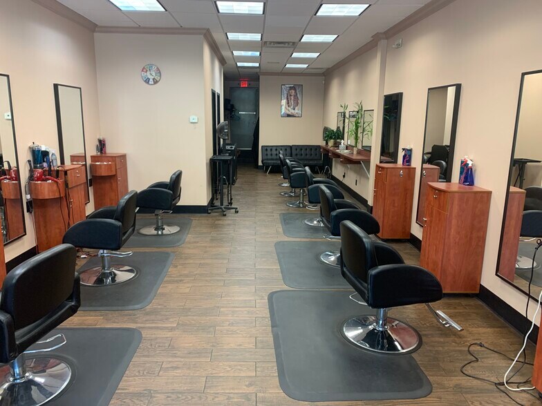 More Photos Of 911-915 N Broadway, White Plains Unknown For Lease