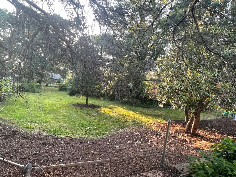 More Photos Of 9066 Baltimore Ave, College Park Storefront Retail Residential For Lease