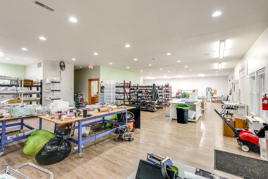 More Photos Of 2149 Wadsworth Rd, Norton Office For Sale