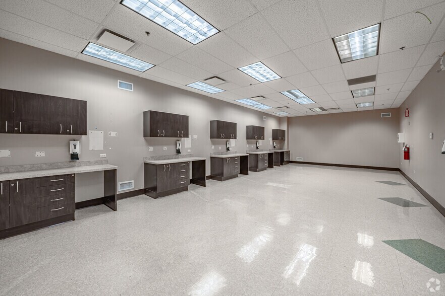 More Photos Of 8741 S Greenwood Ave, Chicago Unknown For Lease