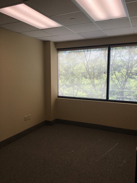 More Photos Of 280 State Route 35, Red Bank Medical For Lease