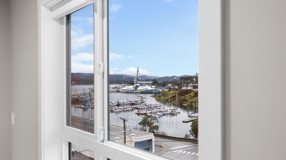 More Photos Of 1310 Saunders St, Esquimalt Apartments For Sale