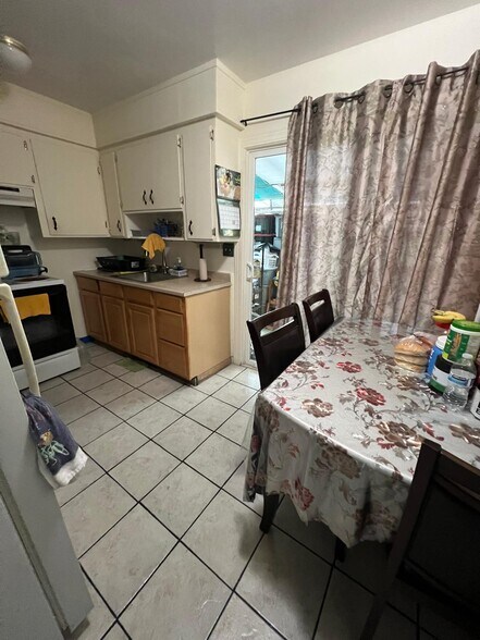 More Photos Of 2360 Mammoth Dr, San Jose Apartments For Sale