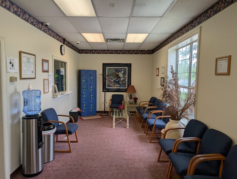 More Photos Of 1709 River St, Valdosta Office For Sale