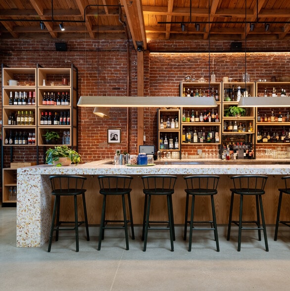 More Photos Of 40 W Green St, Pasadena Storefront For Sale