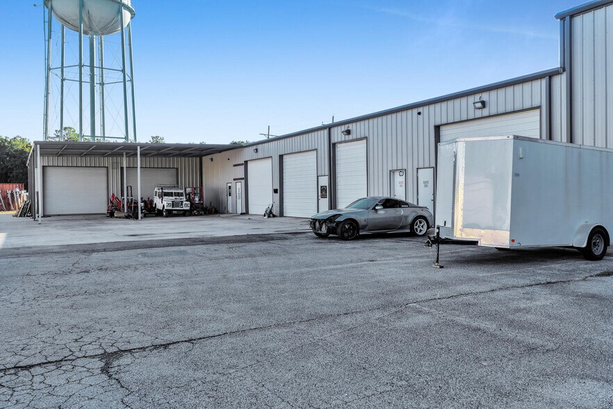 More Photos Of 55 W Chance Rd, Lumberton Warehouse For Lease