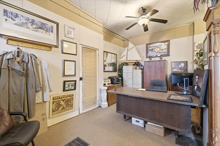 More Photos Of 409 W Gambier St, Mount Vernon Light Manufacturing For Sale