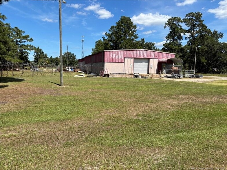 More Photos Of 310 Hines St, Lumberton Industrial For Sale