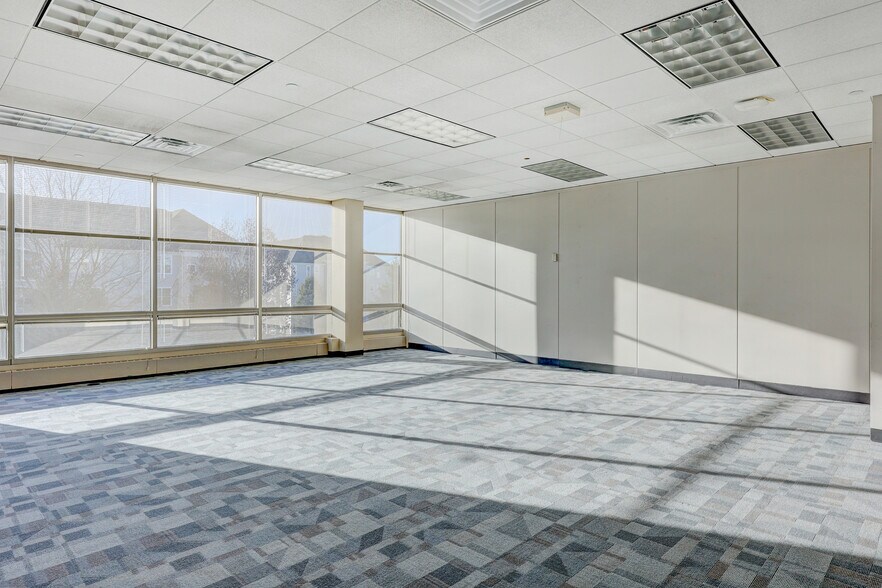 More Photos Of 225 Phillips Blvd, Ewing Flex For Sale