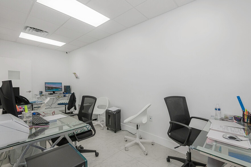 More Photos Of 1976-1992 E 4th Ave, Hialeah Storefront For Sale