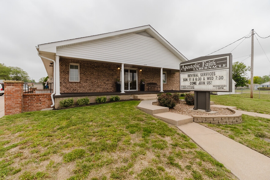 More Photos Of 1319 E 17th Ave, Hutchinson Religious Facility For Sale