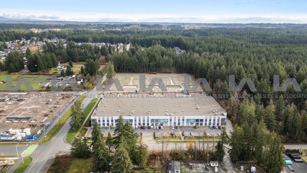 More Photos Of 3170 194 St, Surrey Showroom For Sale