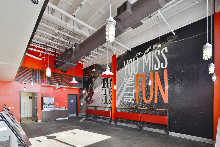 More Photos Of 110 S Fairfax Ave, Los Angeles Office For Lease