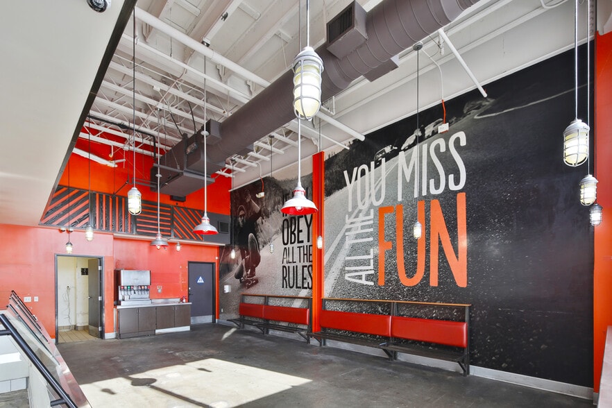 More Photos Of 110 S Fairfax Ave, Los Angeles Office For Lease