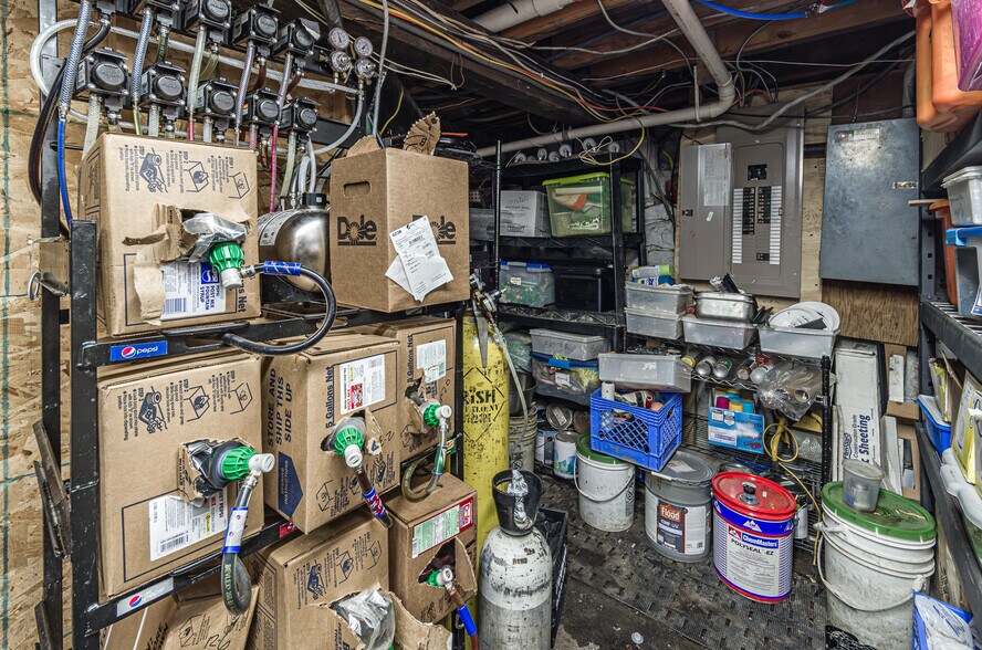 More Photos Of 99 Aurora St, Lancaster General Retail For Sale