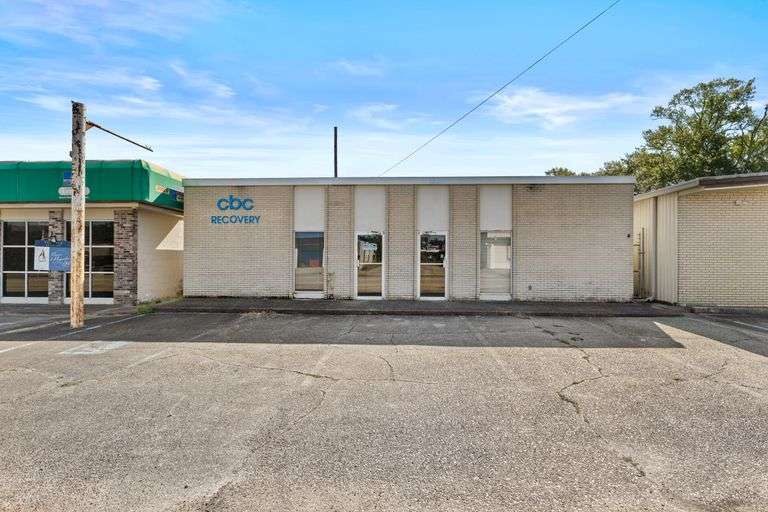 More Photos Of 1208 W Pine St, Hattiesburg Office For Lease