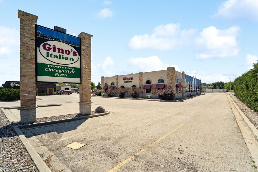 Primary Photo Of 584 W Johnson St, Fond Du Lac Restaurant For Sale