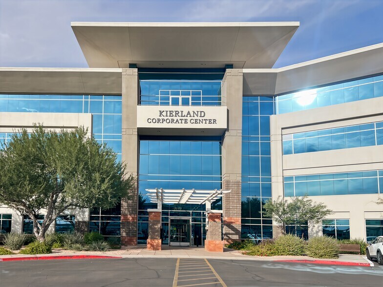 More Photos Of 7047 E Greenway Pky, Scottsdale Coworking Space