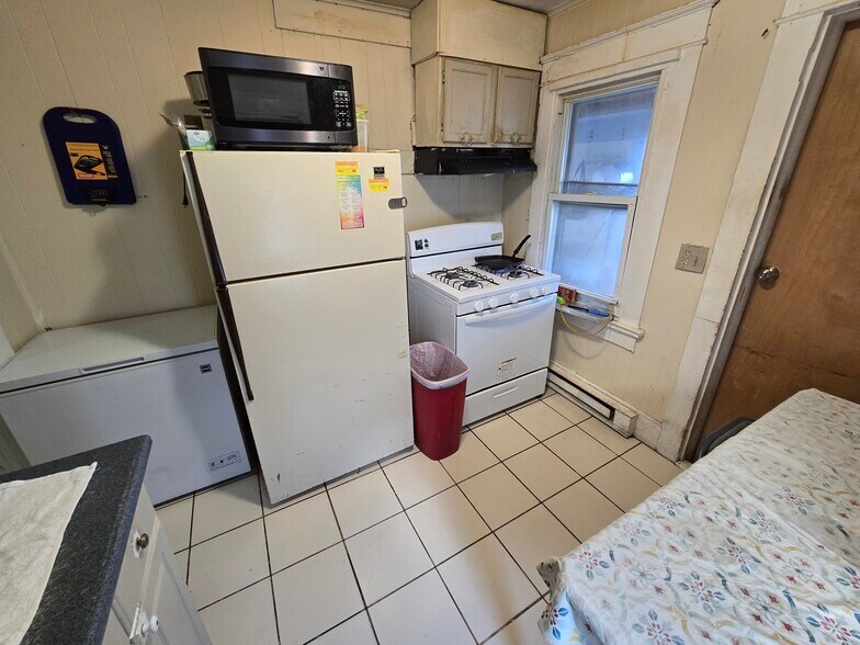 More Photos Of 221 Spring St, Newton Apartments For Sale