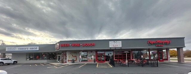 Primary Photo Of 2725-2731 N Meade St, Appleton Storefront Retail Office For Lease