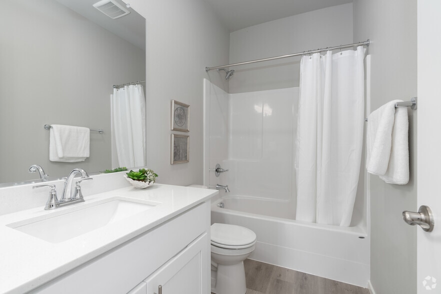 More Photos Of 421 NE 80th Ave, Hillsboro Apartments For Sale