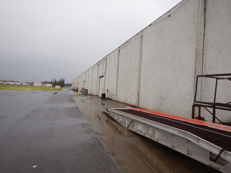 More Photos Of 2777 N Highway 59, Merced Warehouse For Lease