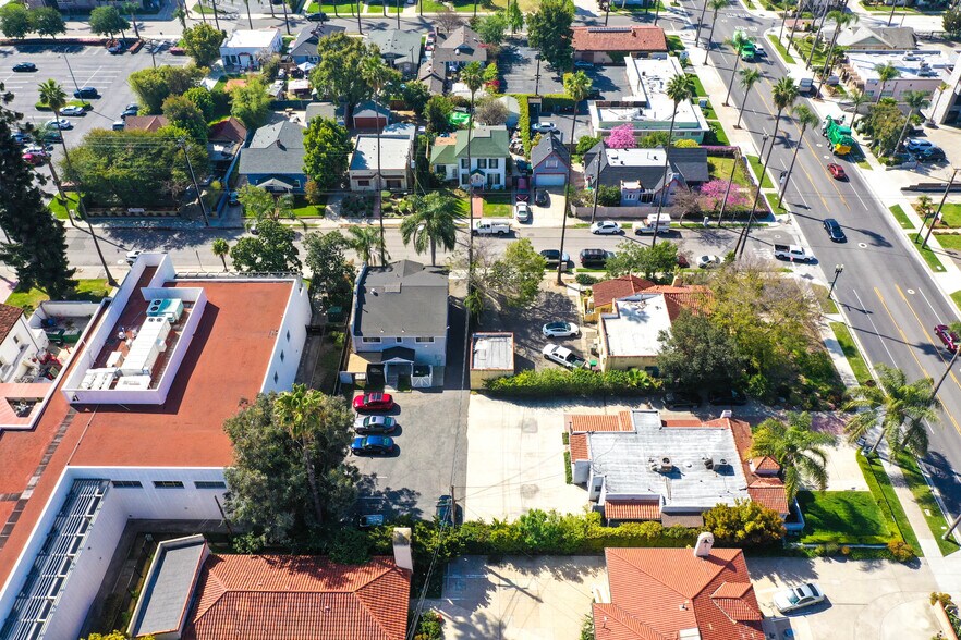 More Photos Of 207 W 20th St, Santa Ana Office For Sale