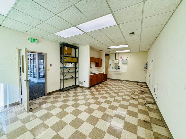 More Photos Of 2165 York Rd, Timonium Bowling Alley For Lease