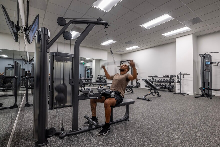 More Photos Of 6363 N State Highway 161, Irving Office For Lease