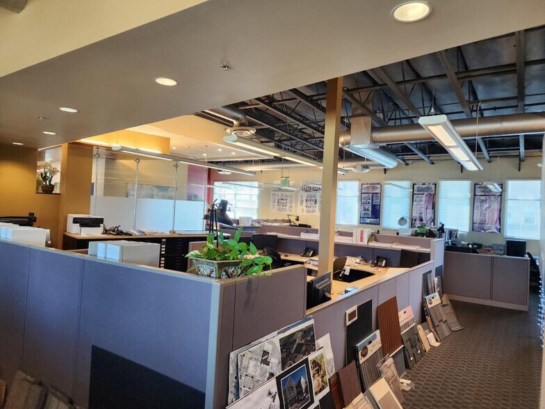 More Photos Of 14738 Pipeline Ave, Chino Hills Office For Lease