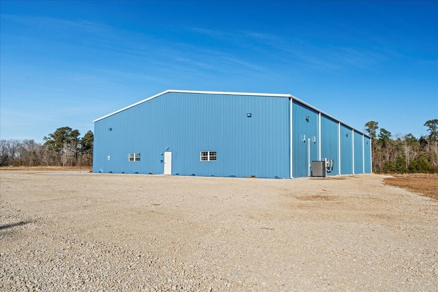 More Photos Of 3345 Willow Creek Rd, Florence Flex For Lease