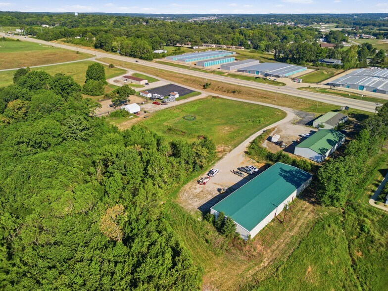 More Photos Of 1398 S Valley Rd, West Plains General Retail For Sale