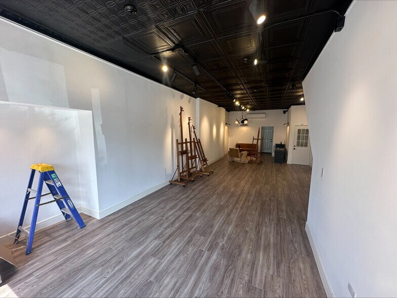 More Photos Of 8-10 Irving Pl, Woodmere Storefront Retail Office For Lease