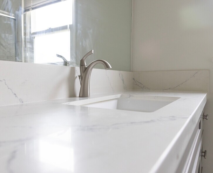 More Photos Of 16011 Victory Blvd, Van Nuys Apartments For Sale