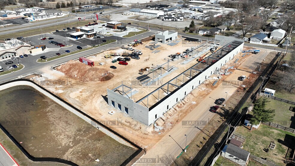 More Photos Of 3444 W Sunshine St, Springfield Storefront For Lease