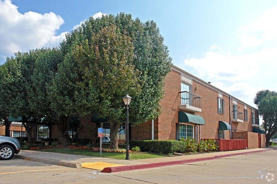 More Photos Of 3120 W Britton Rd, Oklahoma City Office For Lease