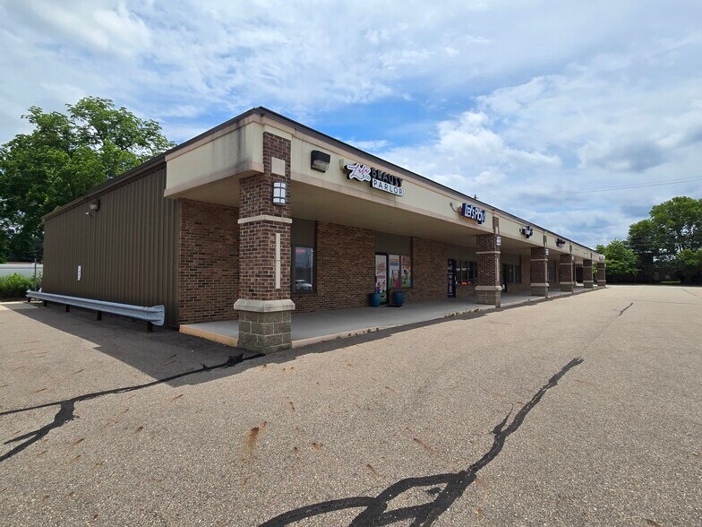 More Photos Of , Lansing General Retail For Sale