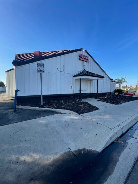 More Photos Of 3017 Wilson Rd, Bakersfield Restaurant For Lease