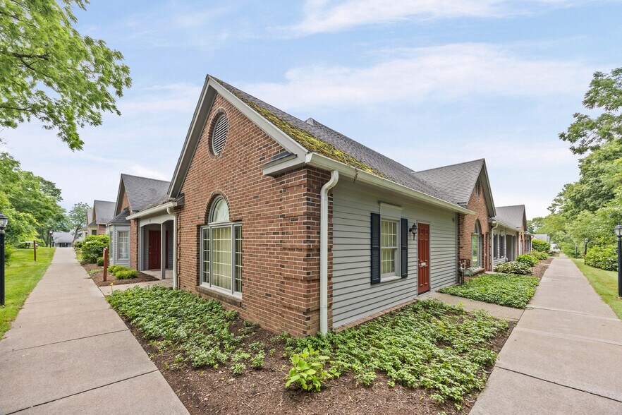 More Photos Of 61E Monroe Ave, Pittsford Medical For Sale