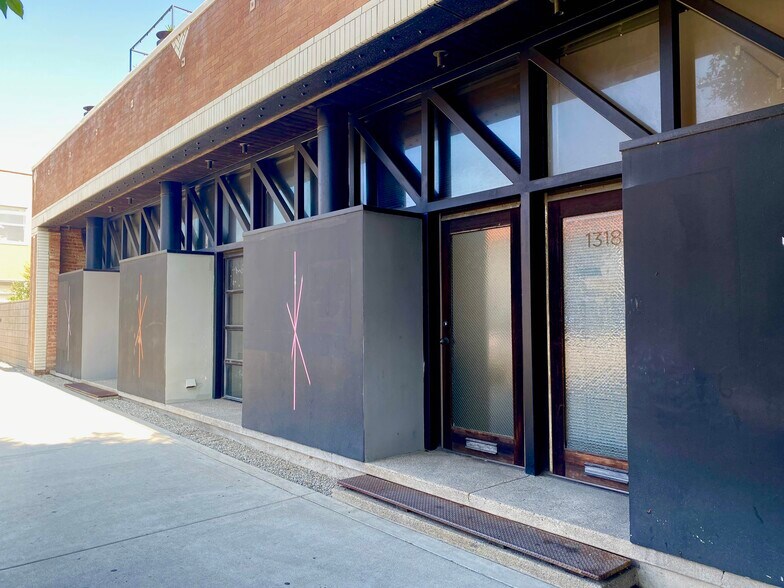 More Photos Of 1316 Pacific Ave, Venice Apartments For Lease