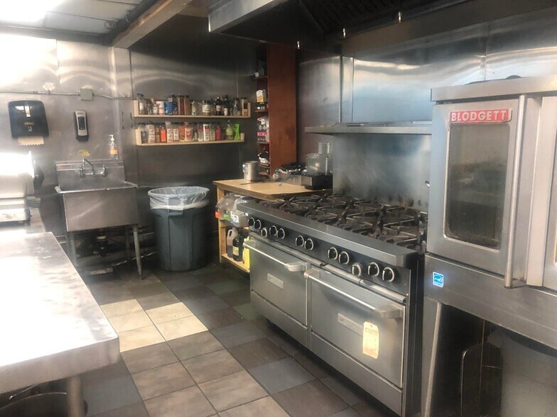 More Photos Of 234 Western Ave, Albany Restaurant For Sale