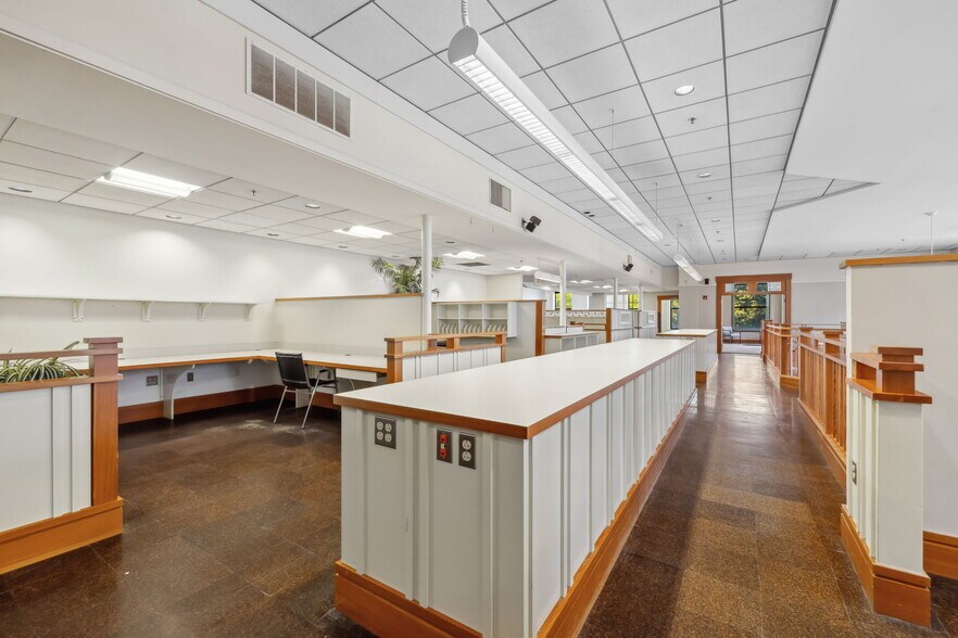 More Photos Of 42-46 Main St, Keene Loft Creative Space For Lease