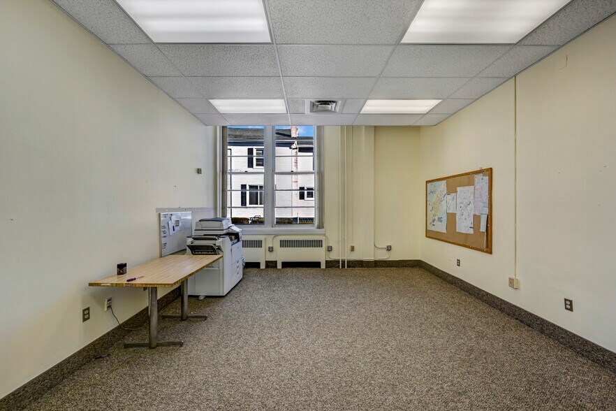 More Photos Of 301 Delaware Ave, Olyphant Office For Sale